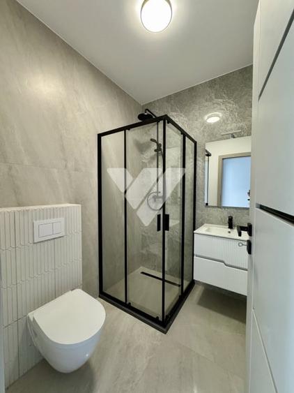Apartament cu 3 camere decomandat în Periferie
