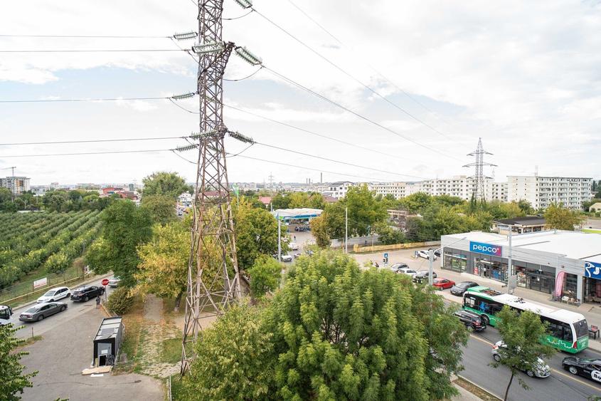 Apartament cu 3 camere, mobilat în Bucium