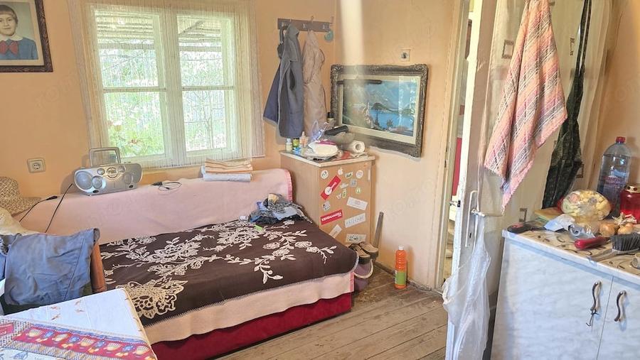 Casă cu 2 camere cu Teren 411 Mp în Viile Noi