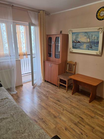 Garsonieră decomandată în Ipotești