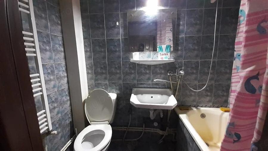 Garsonieră decomandată în Central