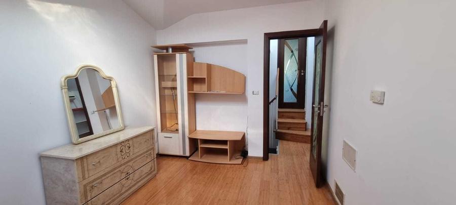 Casă cu 4 camere cu Teren 100 Mp în Ultracentral