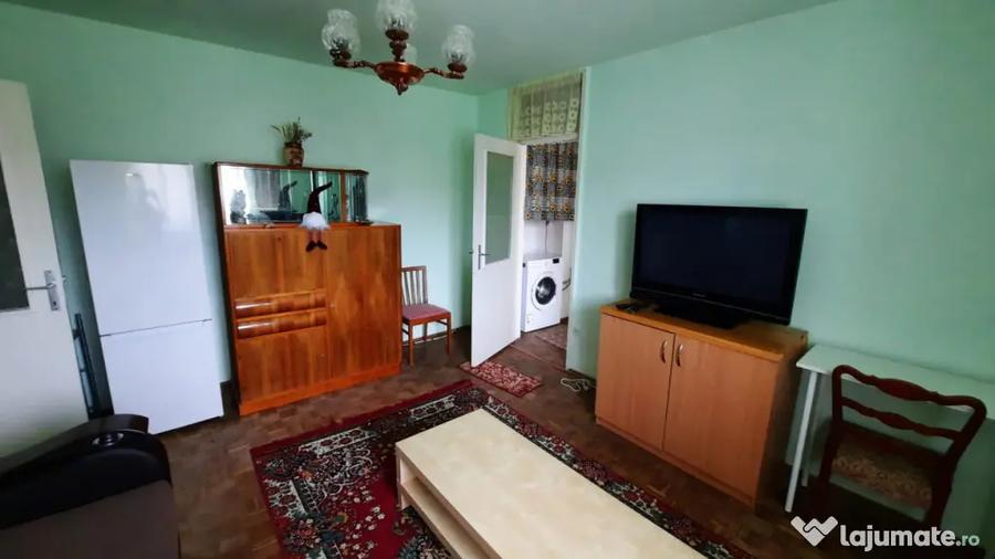Apartament cu 2 camere semidecomandat în Central