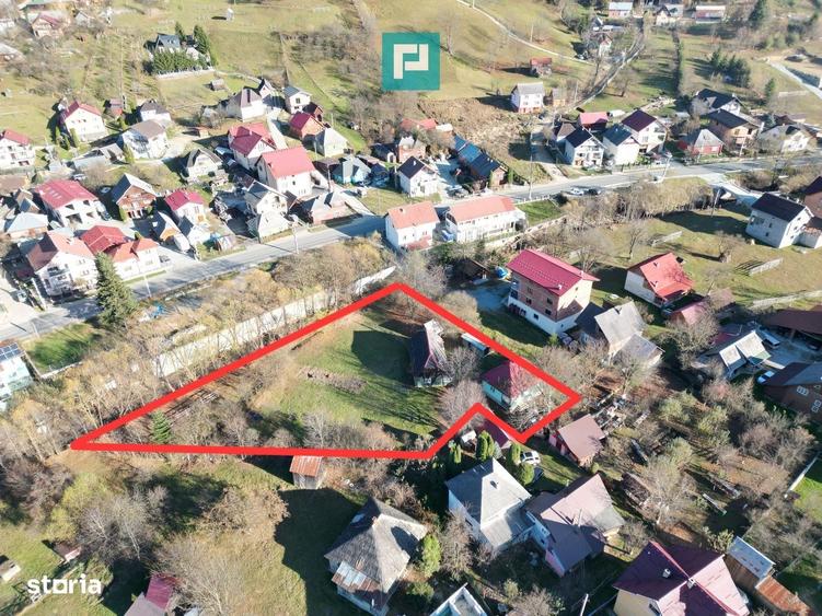 Casa de lemn, cu teren in Borsa - 10