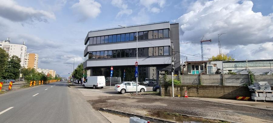 Spațiu comercial, de 550 mp, în Prelungirea Ghencea