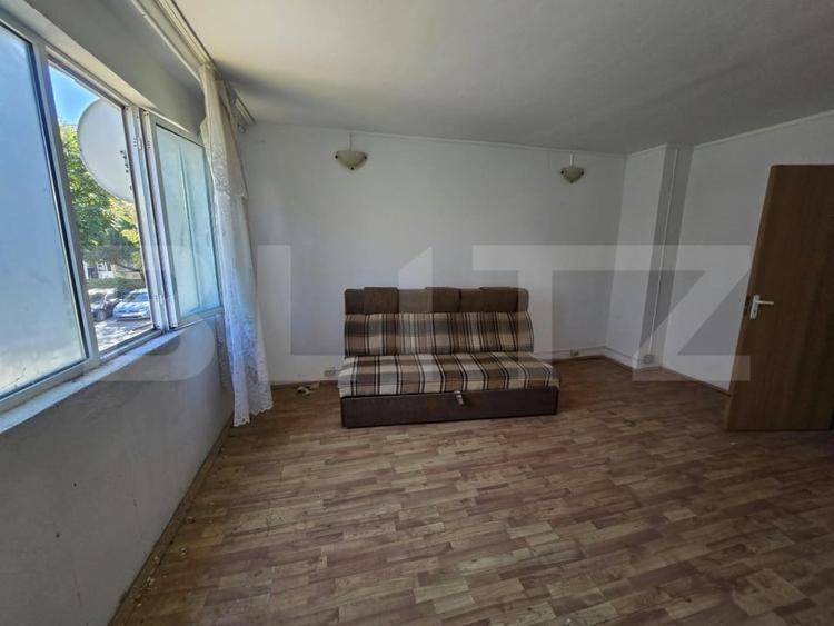 Apartament cu 2 camere decomandat în Micro 12