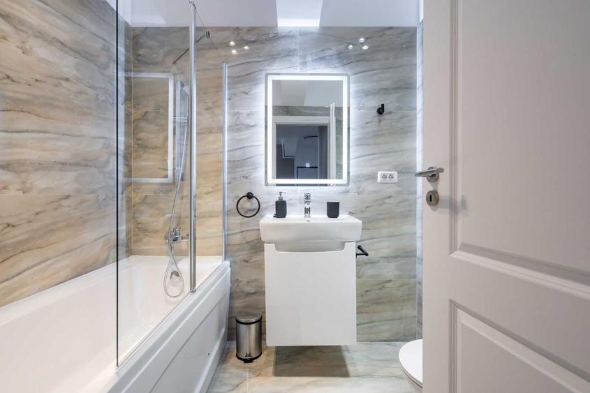 Apartament cu 2 camere decomandat în Central