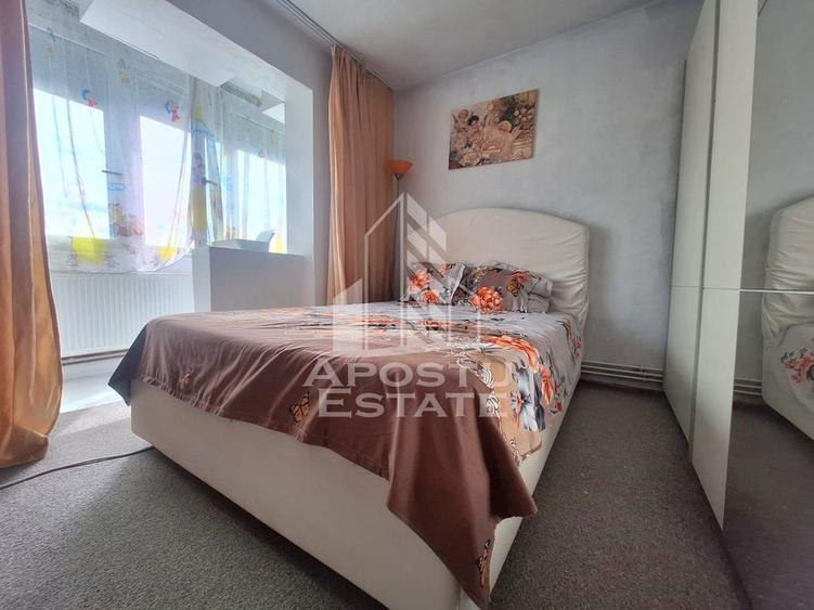 Apartament cu 3 camere decomandat, mobilat în Central