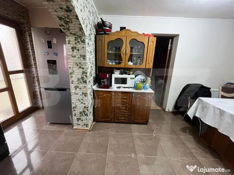 Casă cu 3 camere cu Teren 2638 Mp în Central