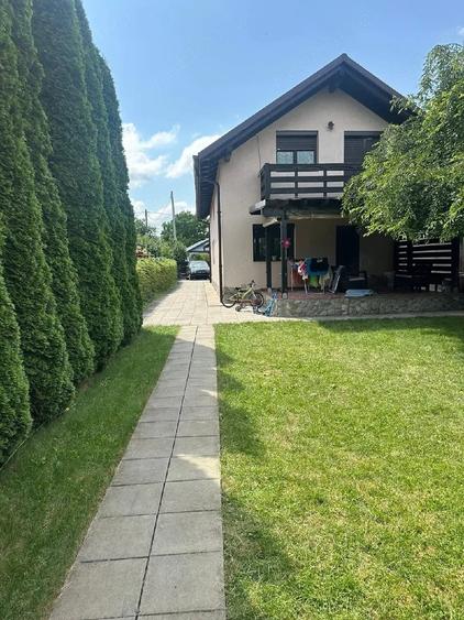 Casă cu Teren 1700 Mp în Horia