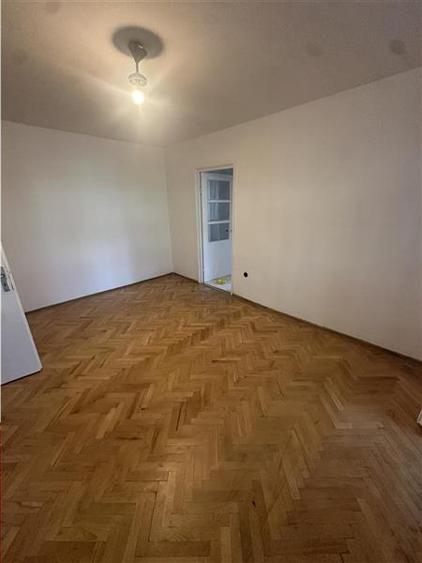 Apartament cu 2 camere semidecomandat în Tipografilor