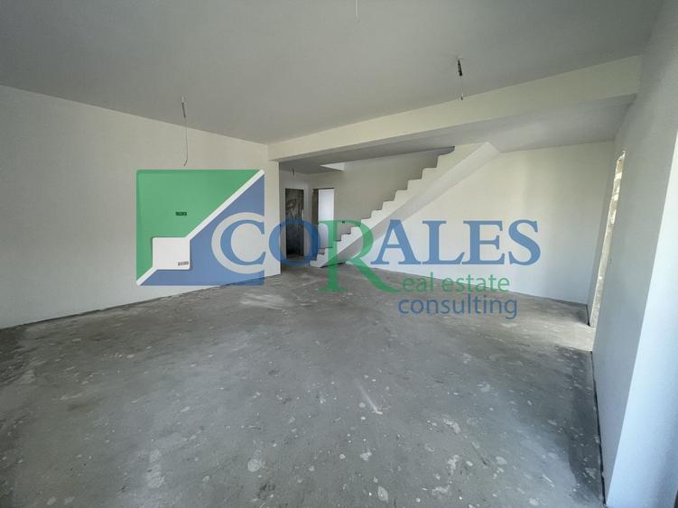 Duplex cu 4 camere cu Canalizare în Dumbrăvița
