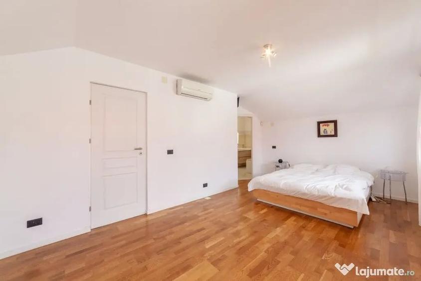 Casă cu 4 camere cu Teren 475 Mp în Găvana