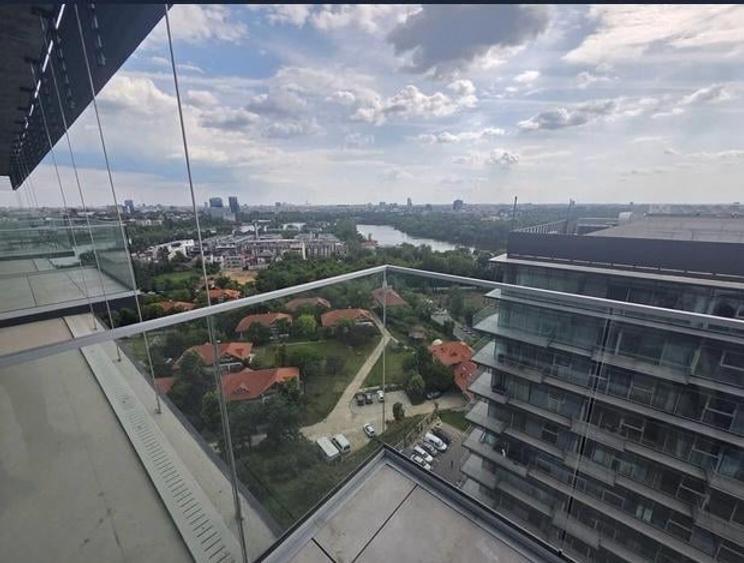Apartament cu 3 camere semidecomandat în Floreasca