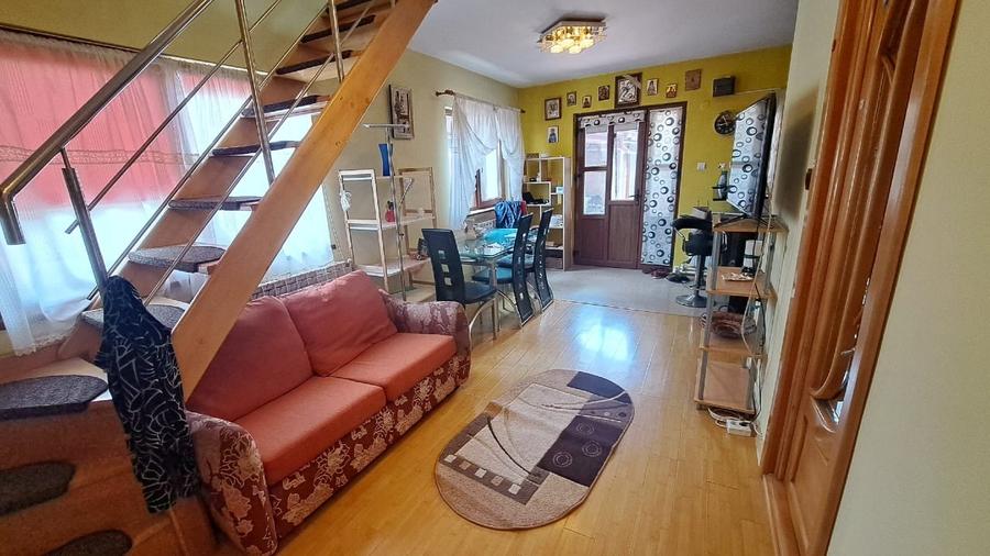 Casă individuală cu 5 camere cu Canalizare în Plantelor