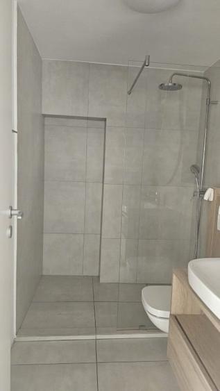 Apartament cu 4 camere decomandat în Decebal