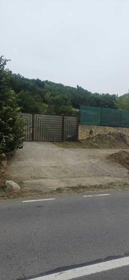 Teren de 2850 mp, în Schitu Duca