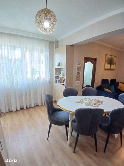 Apartament cu 4 camere decomandat în Gheorgheni