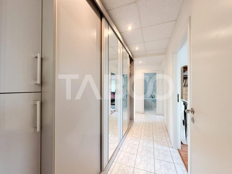 Apartament cu 4 camere semidecomandat, mobilat în Hunedoara