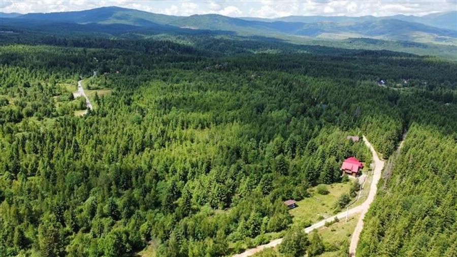 Casă individuală cu 5 camere cu Teren 300 Mp în Călățele