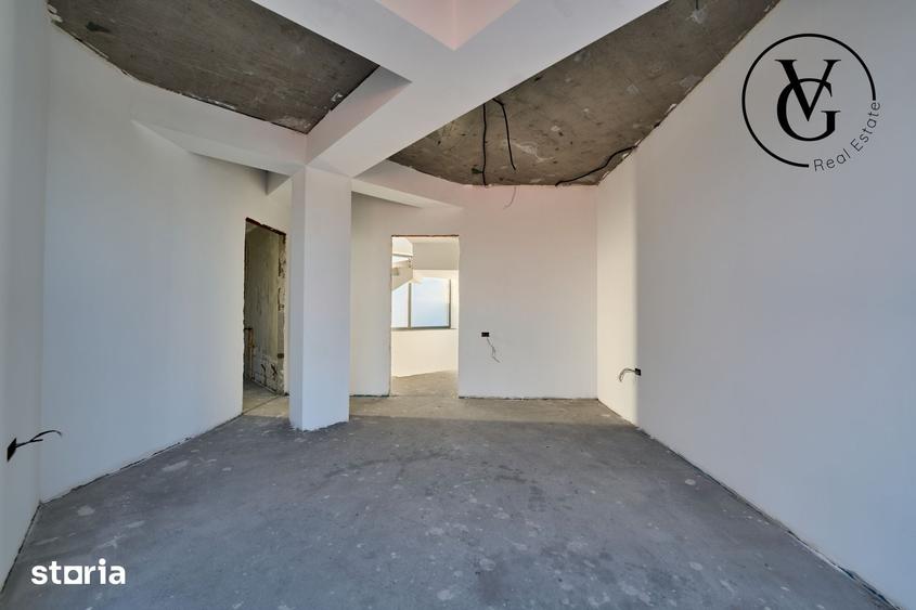 Casă cu 4 camere decomandat cu Teren 235 Mp în Palazu Mare