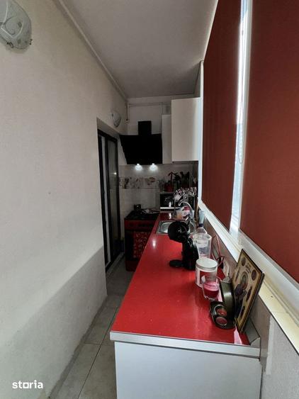 Apartament cu 3 camere decomandat, mobilat în Energia