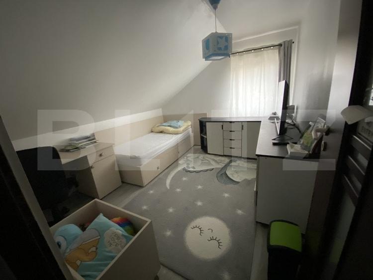 Apartament cu 4 camere decomandat, mobilat în Sud-Est