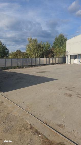 Spațiu comercial, de 450 mp, în Budești