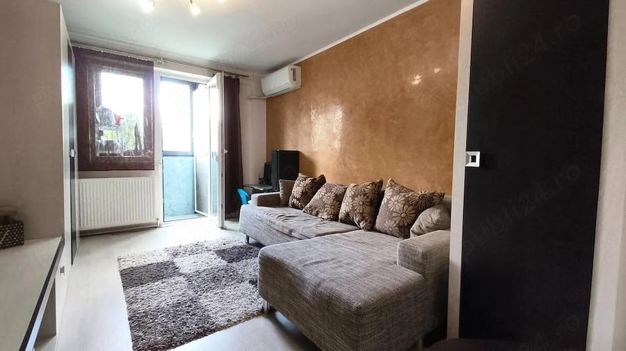 Apartament cu 2 camere decomandat în Micro 15