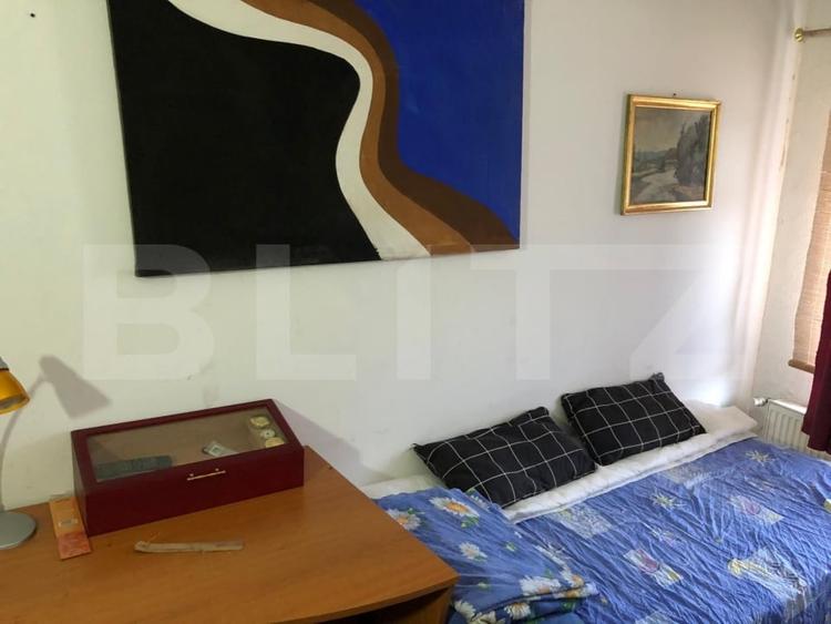 Casă individuală cu 11 camere cu Canalizare în Zărnești