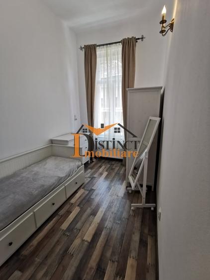 Apartament cu 3 camere decomandat în 15 Noiembrie
