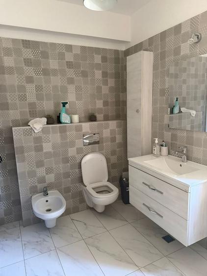 Apartament cu 2 camere decomandat în Craiovei