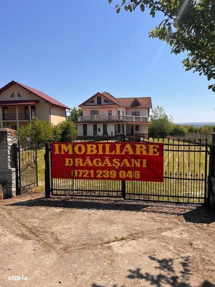Casă cu 4 camere în Aurești