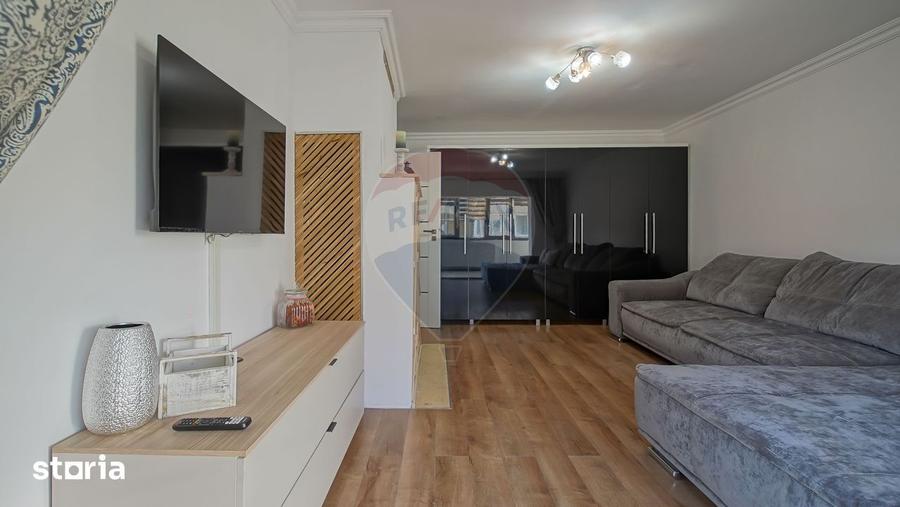 Apartament cu 4 camere, mobilat în Movilei