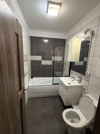 Apartament cu 2 camere decomandat în Apărătorii Patriei