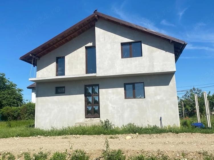 Casă cu Teren 343 Mp în Central