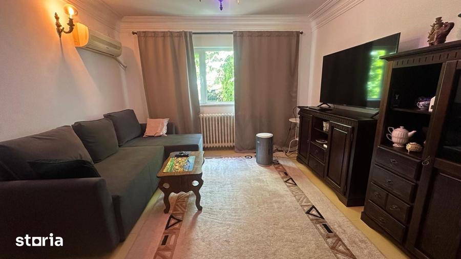 Casă cu 5 camere cu Teren 390 Mp în Chitila