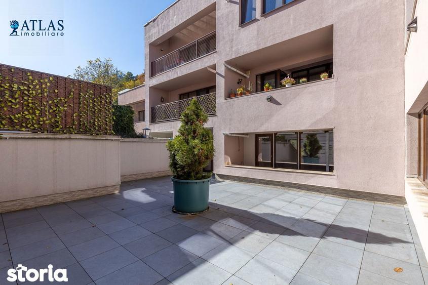 Apartament cu 4 camere în Schei