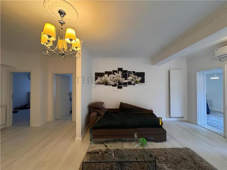 Apartament cu 3 camere decomandat, mobilat în Aviației