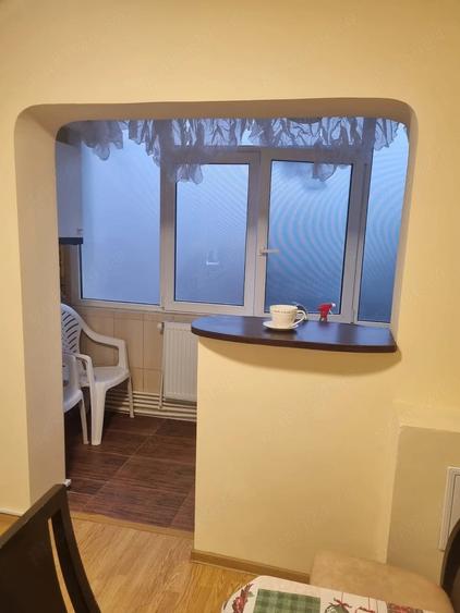 Apartament cu 3 camere decomandat, mobilat în Faleza Nord