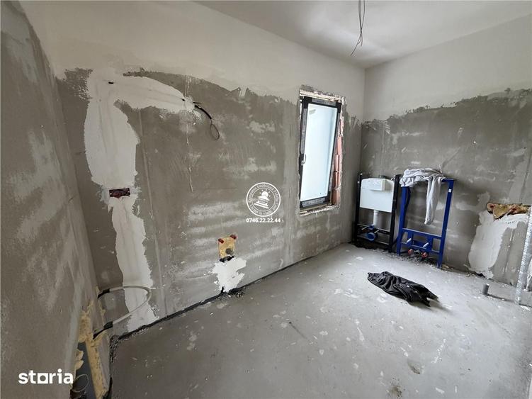 Casă cu 4 camere cu Teren 400 Mp în Bârnova