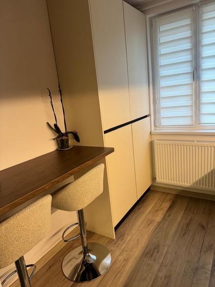 Apartament cu 2 camere semidecomandat în Cuza Vodă