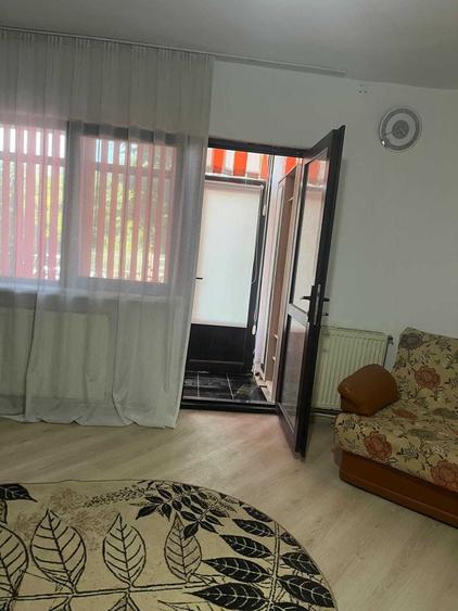 Apartament cu 2 camere decomandat în Lacu
