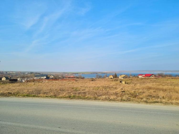 Teren Construcții intravilan de 7400 mp, în Sibioara