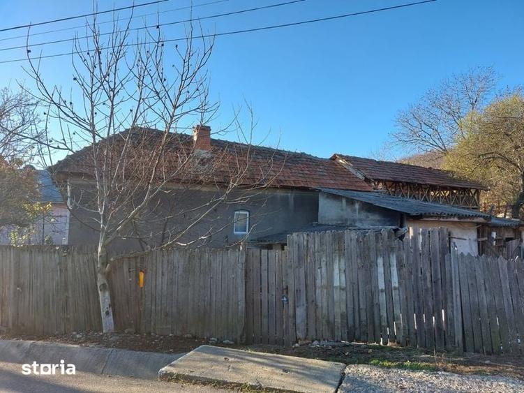 Casă cu 3 camere cu Teren 58 Mp în Berislăvești