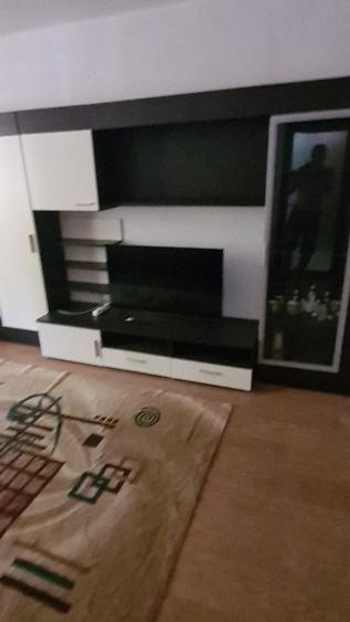 Garsonieră decomandată în Sud
