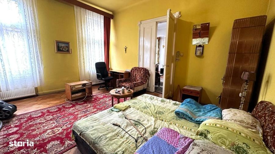 Apartament cu 3 camere decomandat în Ultracentral