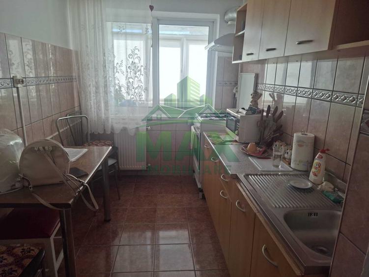 Apartament cu 3 camere decomandat în Vest