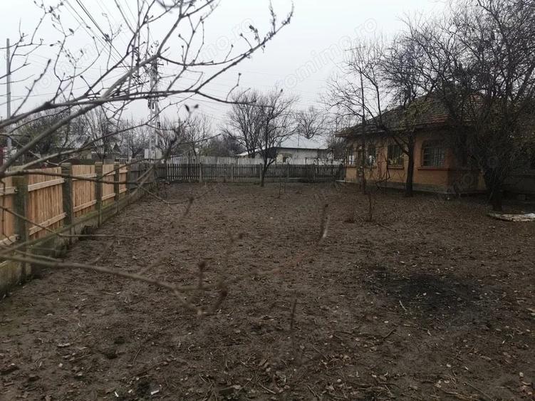 Casă cu 4 camere cu Teren 965 Mp în Grădiștea