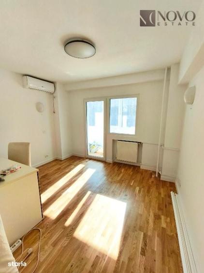 Apartament cu 4 camere decomandat în Romană
